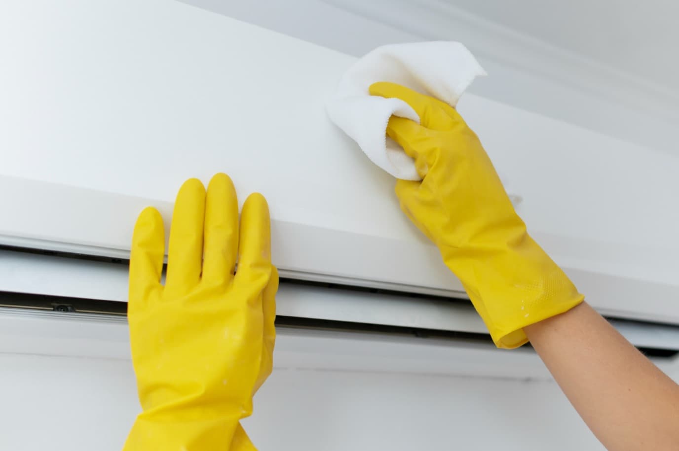 How Clogged Air Ducts Affect Your AC System Performance